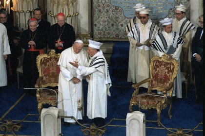 le pape rencontre sa meilleure ennemie