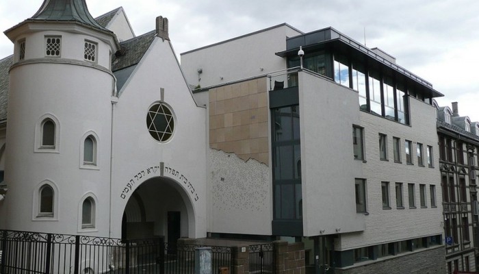 Vue extérieure de la synagogue de la ville d'Oslo