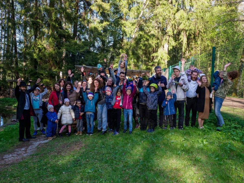 Réunionn dans les bois de la communauté