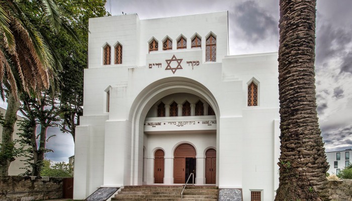Photo extérieure de la synagogue de la ville de Porto
