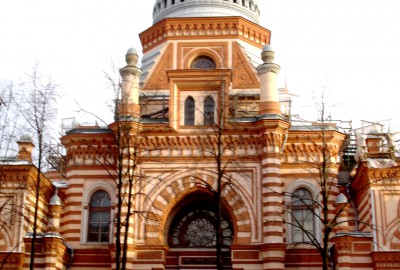 Vue extérieure de la très belle synagogue de Saint Pétersburg