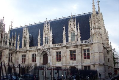 Vue extérieure du Palais de justice de Rouen
