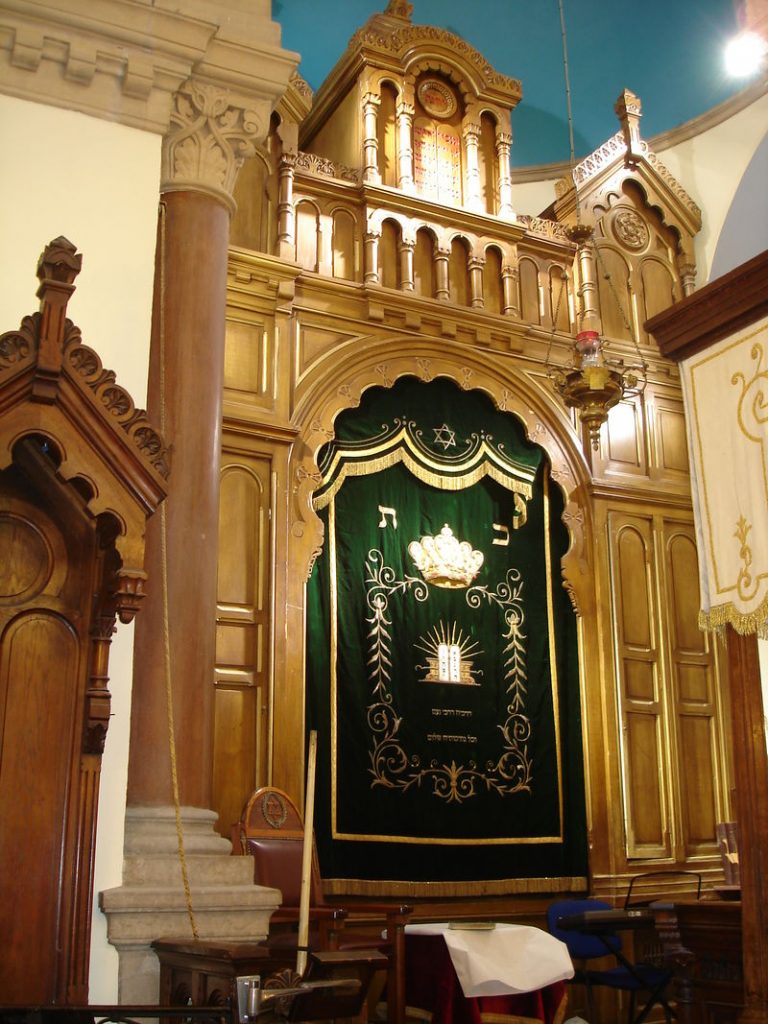 Arche sainte de la synagogue de Lyon