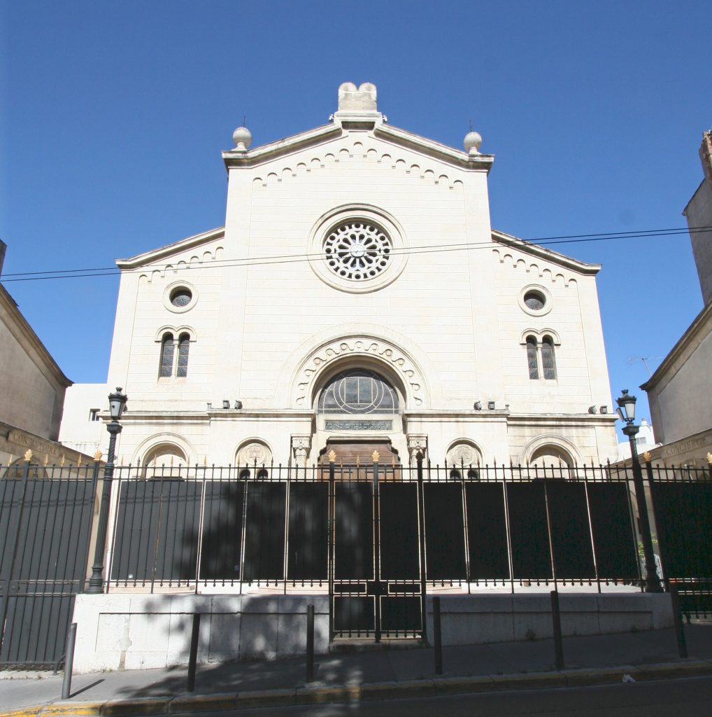 Vue extérieure de la Grande synagogue de Marseille