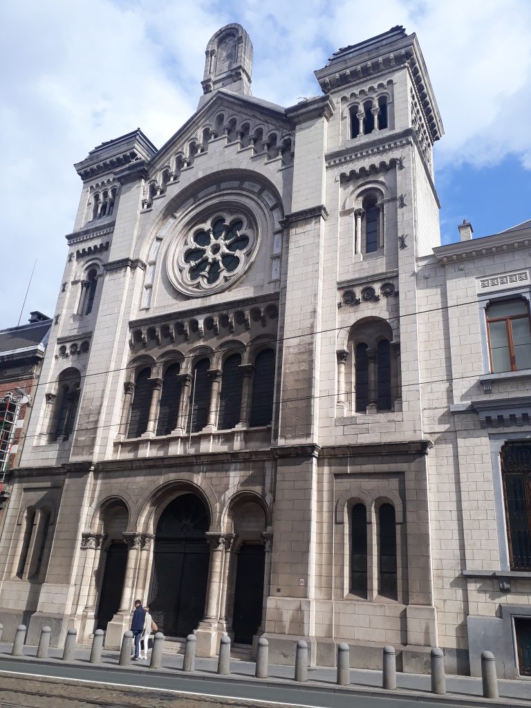 Vue extérieure de la Grande synagogue de l'Europe à Bruxelles