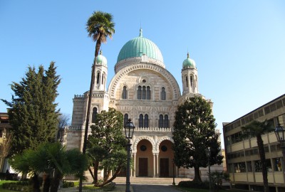 Vue extérieure de la très belle synagogue de Florence