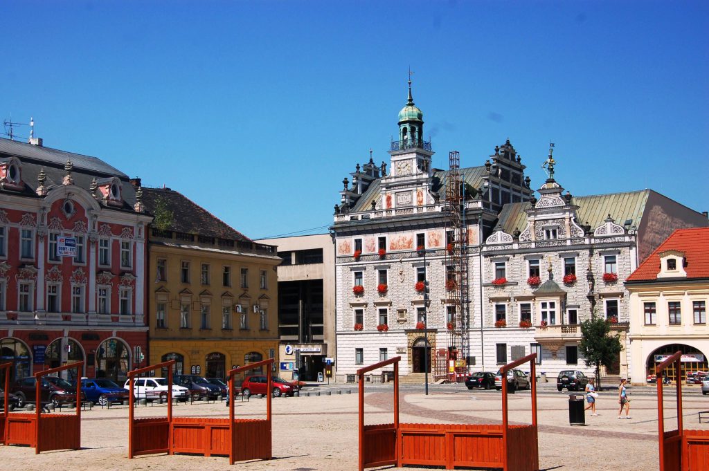 Vue de la grande place de la ville de Kolin