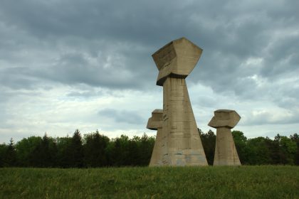 Monument aux victimes de l'Holocauste, Nis