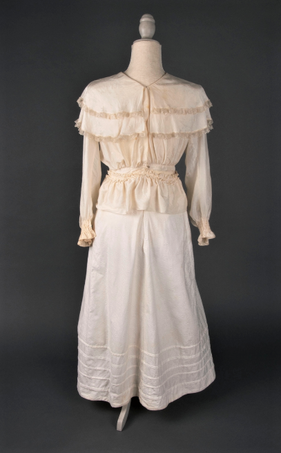 Robe de mariée ayant appartenu à Malke Rachel Mahler (née Leimann)