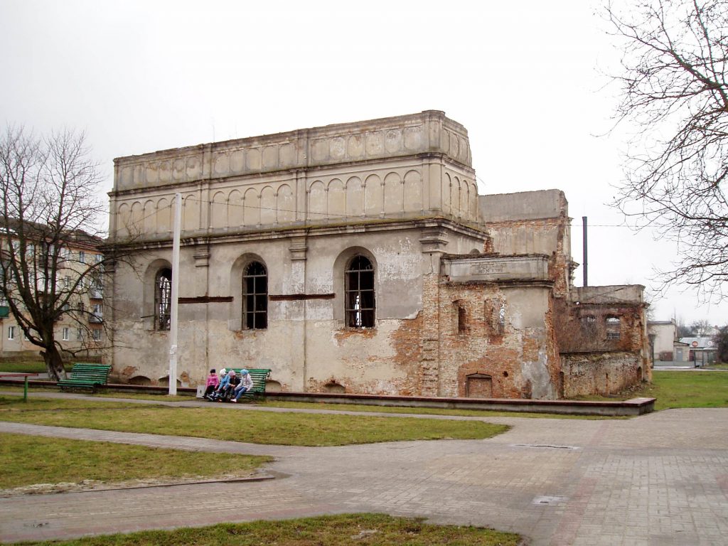 Vue extérieure des ruines de la synagogue de Brody