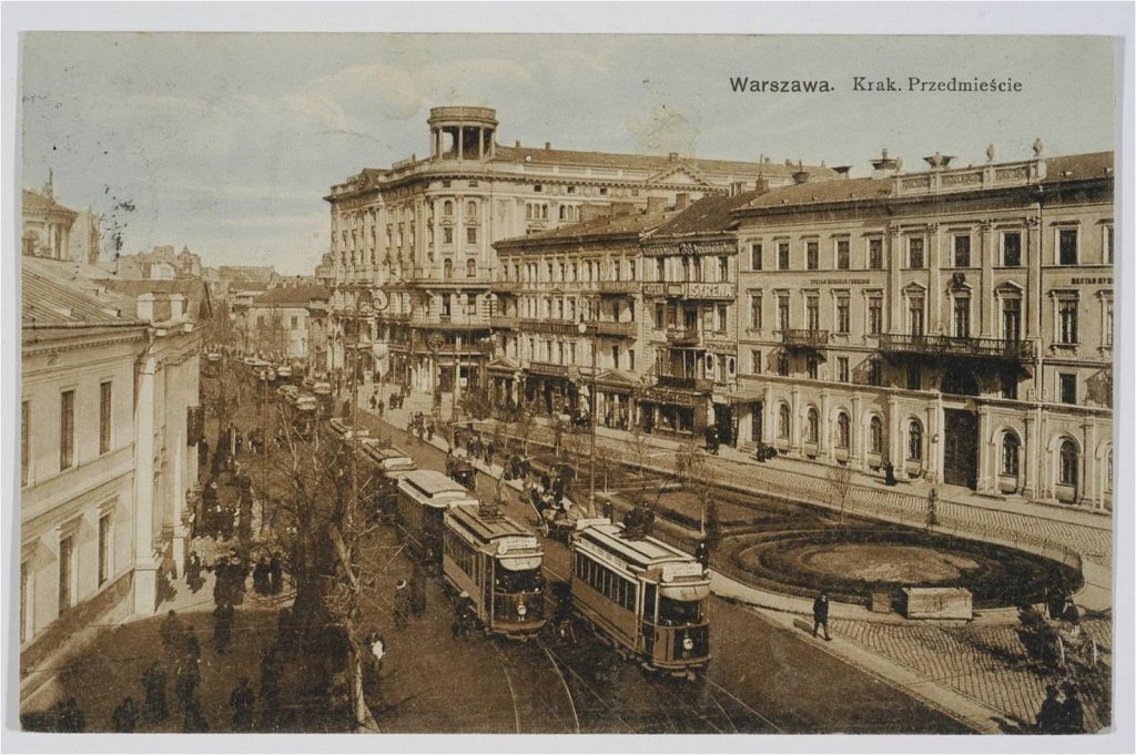 Foto antigua de la calle Ulica Krakowskie Przedmiescie en la ciudad de Varsovia