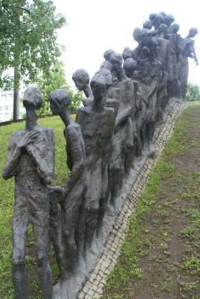 Monument à la mémoire des victimes de la Shoah