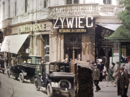 Une rue de Varsovie avant la Seconde Guerre mondiale