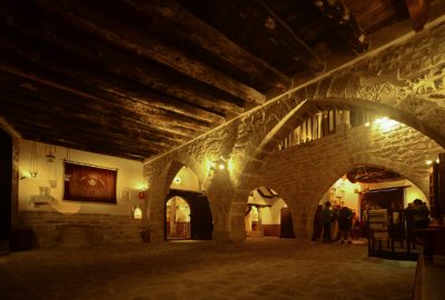 Vue intéiruere de l'étonnante synagogue de l'eau à Jaen