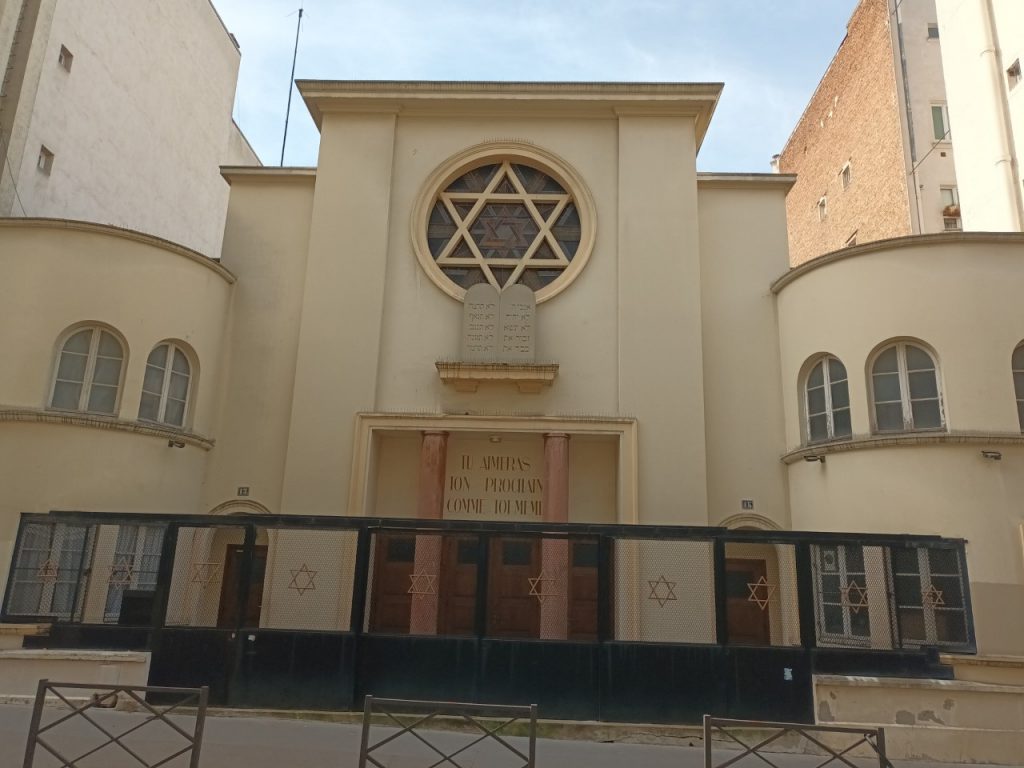 Outside view of the synagogue of Montmartre