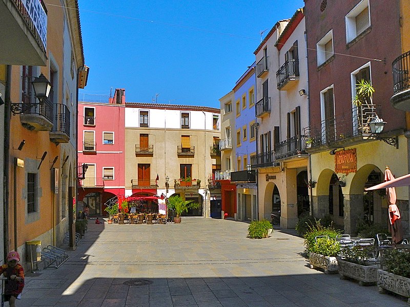 Square in the city of Castello d'Empuries