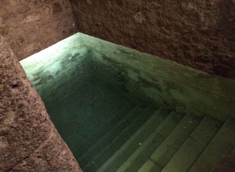 Water in the Midieval mikveh of Montpellier