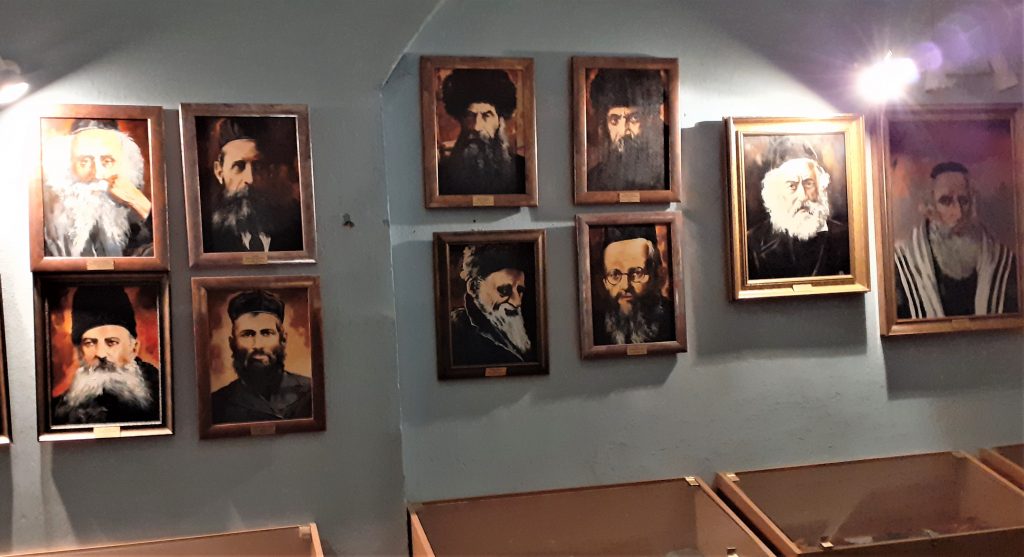 Portraits of many rabbis of Kaunas presented