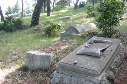 Graves at the cemetery of the city of Split