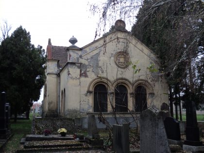 Building located at the Jewish cemetery in the city of Ojisek