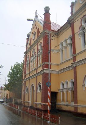 Synagogue built in a Moorish Renaissance style in 1904