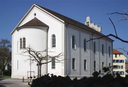 In 1750, the two communities purchased a plot of land midway between the towns for a cemetery. The first synagogues date from 1750 (Lengnau) and 1764 (Endingen) and were renovated in 1848 and 1852 respectively. They resemble churches, with a clock on their pediments and steeples, elements required by the authorities.