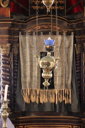 Tevah of the synagogue of Dubrovnik