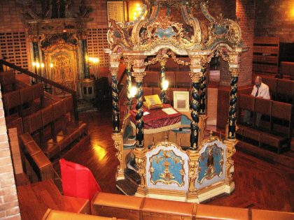 Colorful view of the Bimah of the synagogue of Turin restored after the war