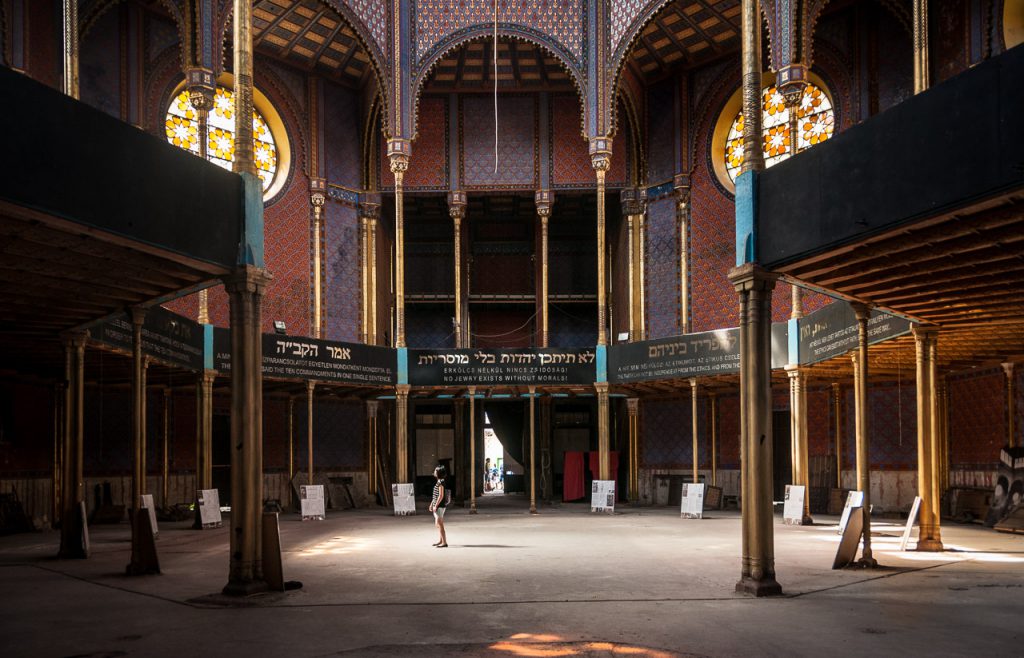 In Romantic-Moorish style, the building’s exterior is decorated with numerous Arab-inspired motifs