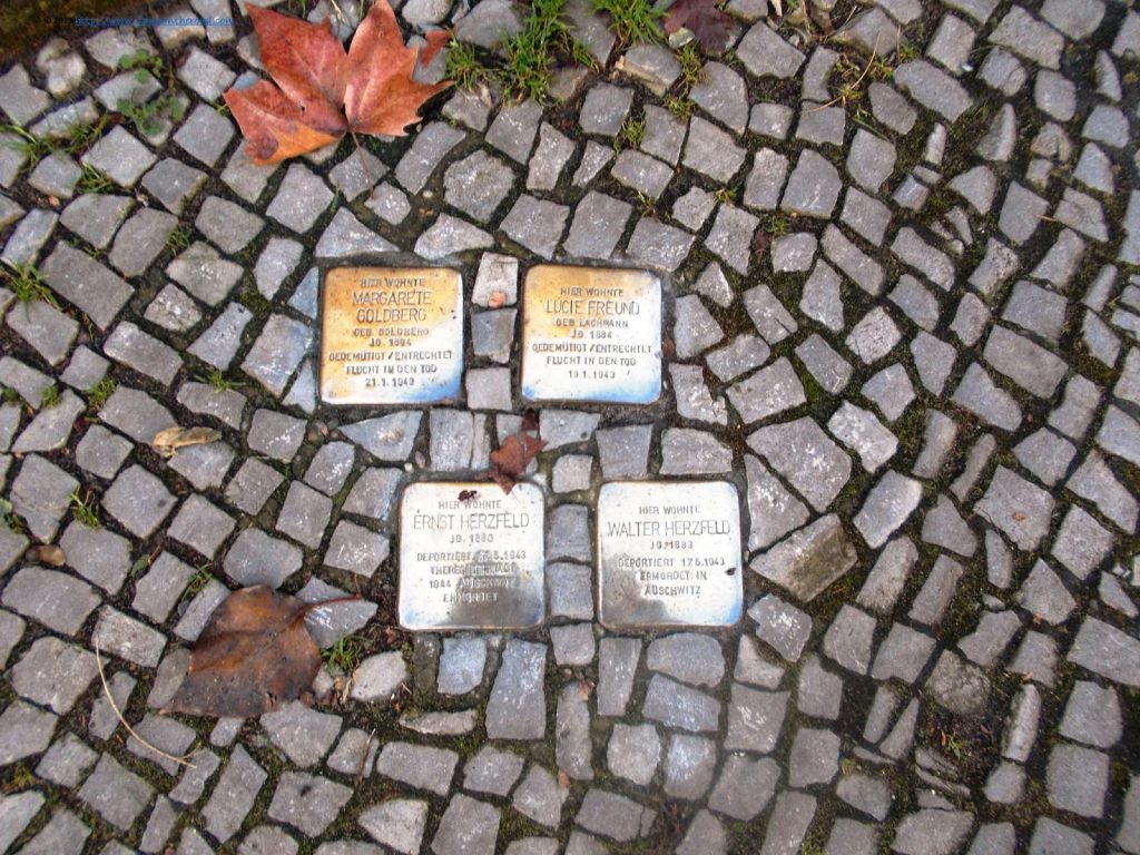 Commemorative plaques in the city of Berlin