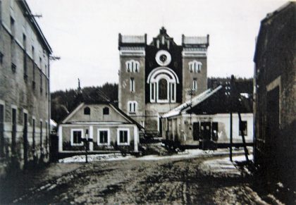 Ancienne photo de la synagogue de Polna