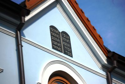 Outside view of the Hartmanice synagogue