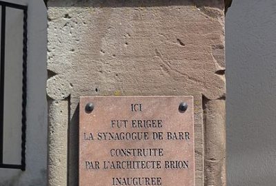 Plaque commémorant l'ancien site de la synagogue de Barr