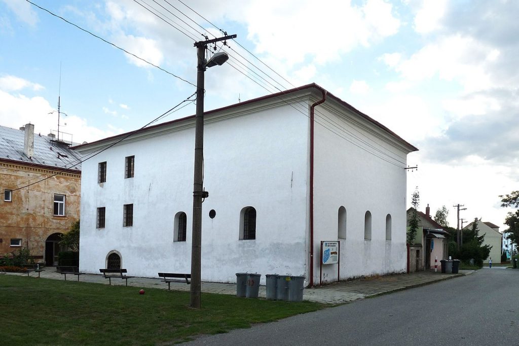 Outside view of the synagogue of Holesov