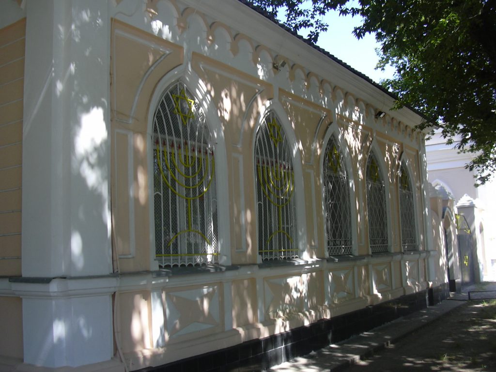 Outside view of Nikolaev's Jewish Temple