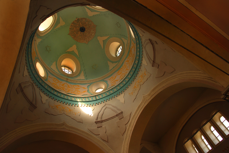 Dome of the synagogue of Oni shedding light inside the building