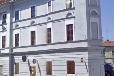 Synagogue built in 1827, it hosts the last remaining Jews of the city. The building is now part of the national romanian heritage