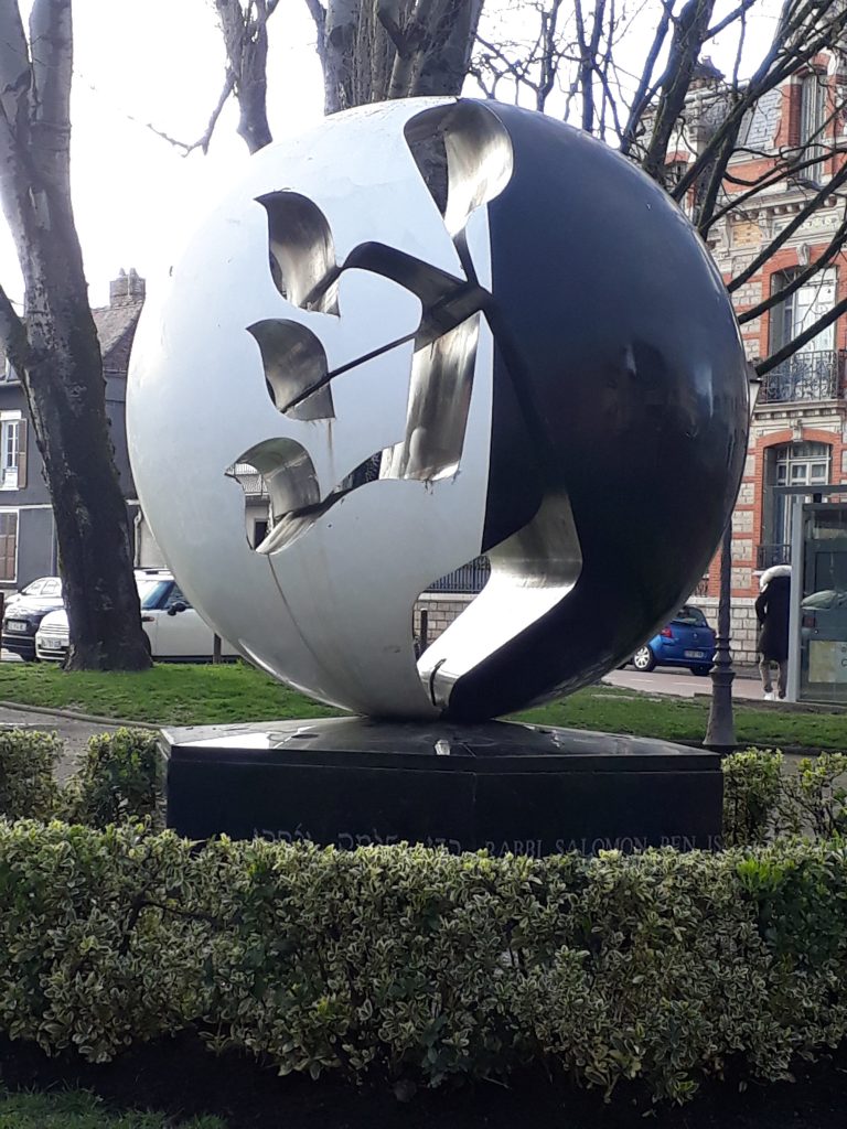 Rashi Memorial in front of the Champagne Theatre