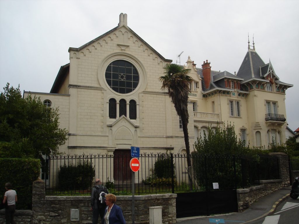 Vue extérieure de la synagogue de Biarritz