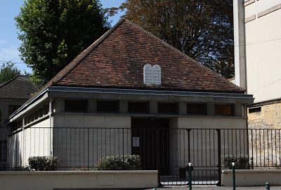 Outside view of the Synagogue of Fontainebleau