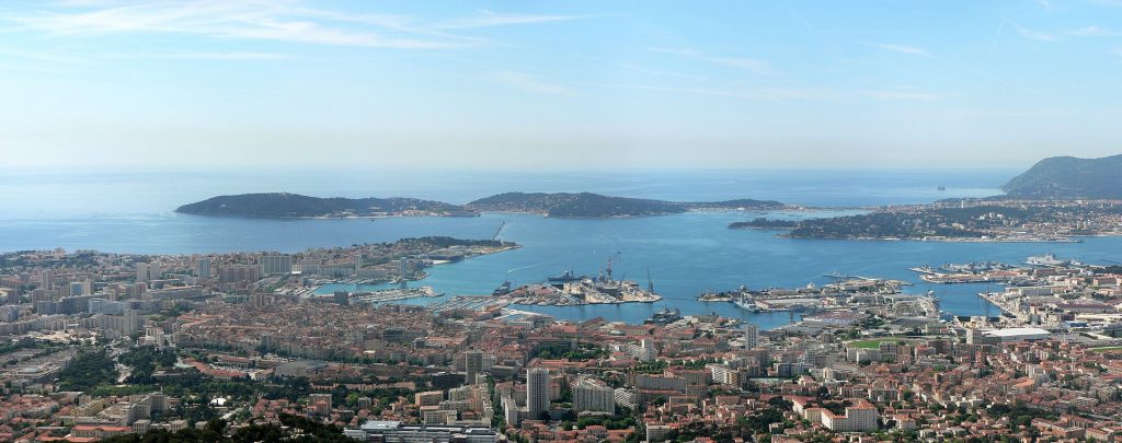 Panoramic view of the city of Toulon