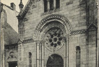 Postcard of the outside view of the synagogue
