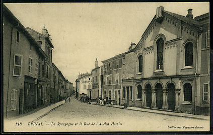 Ancienne carte postale montrant la synagogue