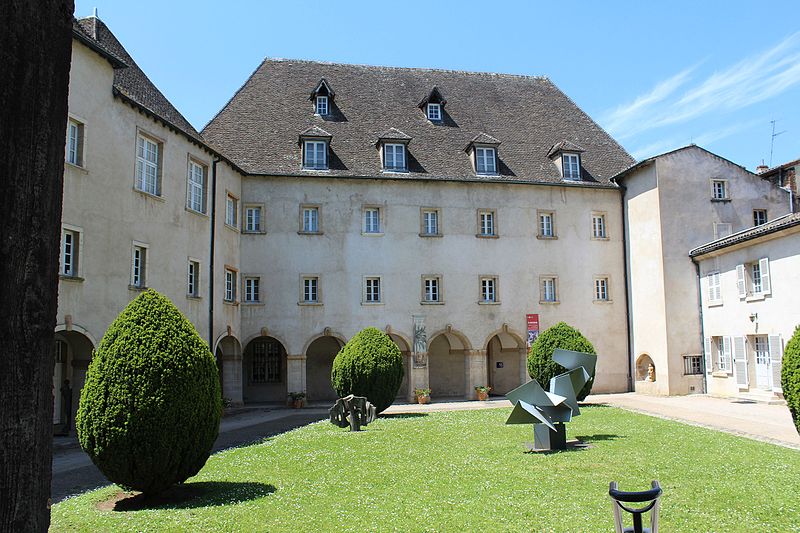 Vue extérieure du Musée des Ursulines de Macon