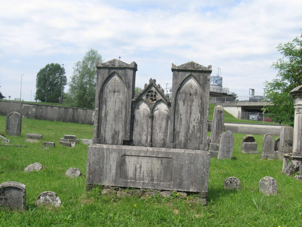 Tombes du cimetière juif de Gorizia