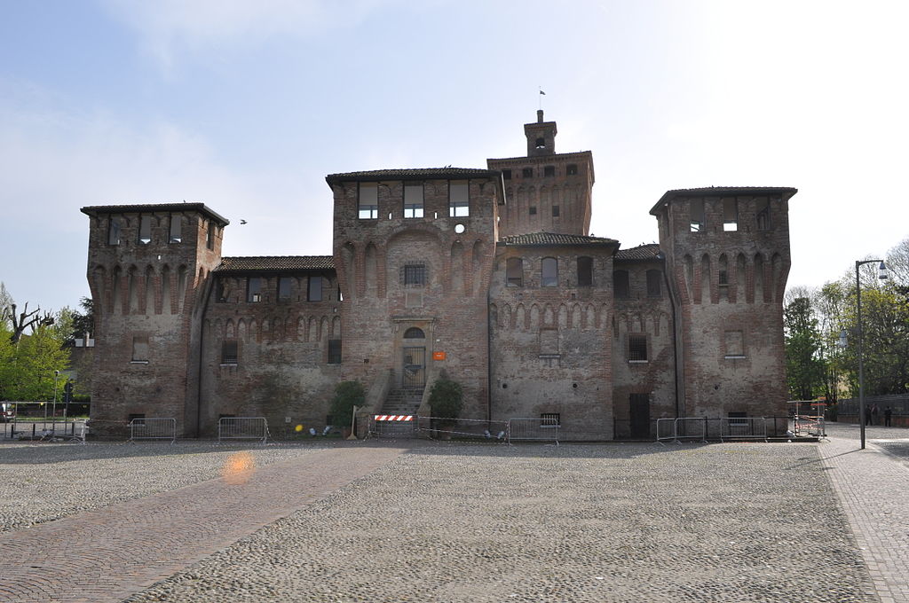 Vue extérieure du château de Cento