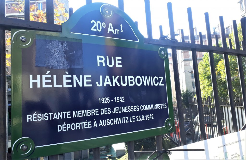 Nom de rue donné en hommage à la Résistante Hélène Jakubowicz dans le 20e arrondissement de Paris