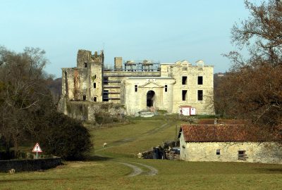 Panoramic view of the Bidache village