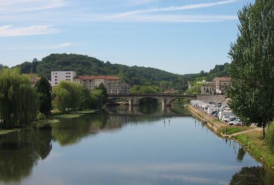 Panoramic view of the city of Perigueux and the river