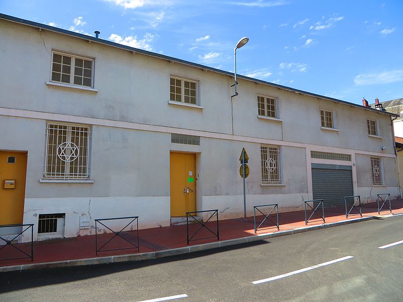 Outside view of the building housing the synagogue of Limoges